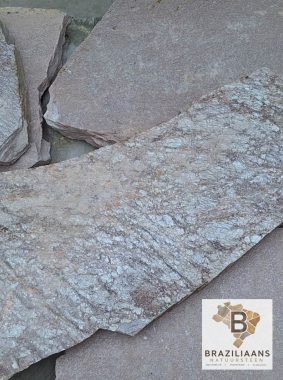 Braziliaans-natuursteen-Brasil-Shiny-perple-flagstones-Flagstones-tegels-pallet-Borgman-van-Dijk Braziliaans natuursteen Brasil Shiny purple flagstones Flagstones tegels