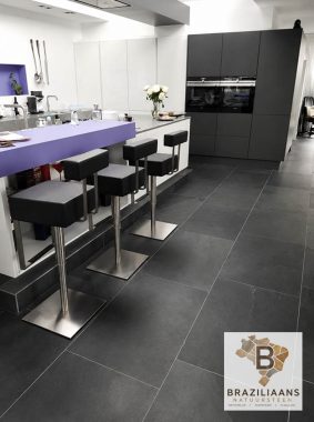Braziliaans-natuursteen-Mustang-Black-Slate-40x80-tegels-salon-Borgman-van-Dijk Braziliaans natuursteen Mustang Black Slate 40x80 tegels salon Borgman van Dijk